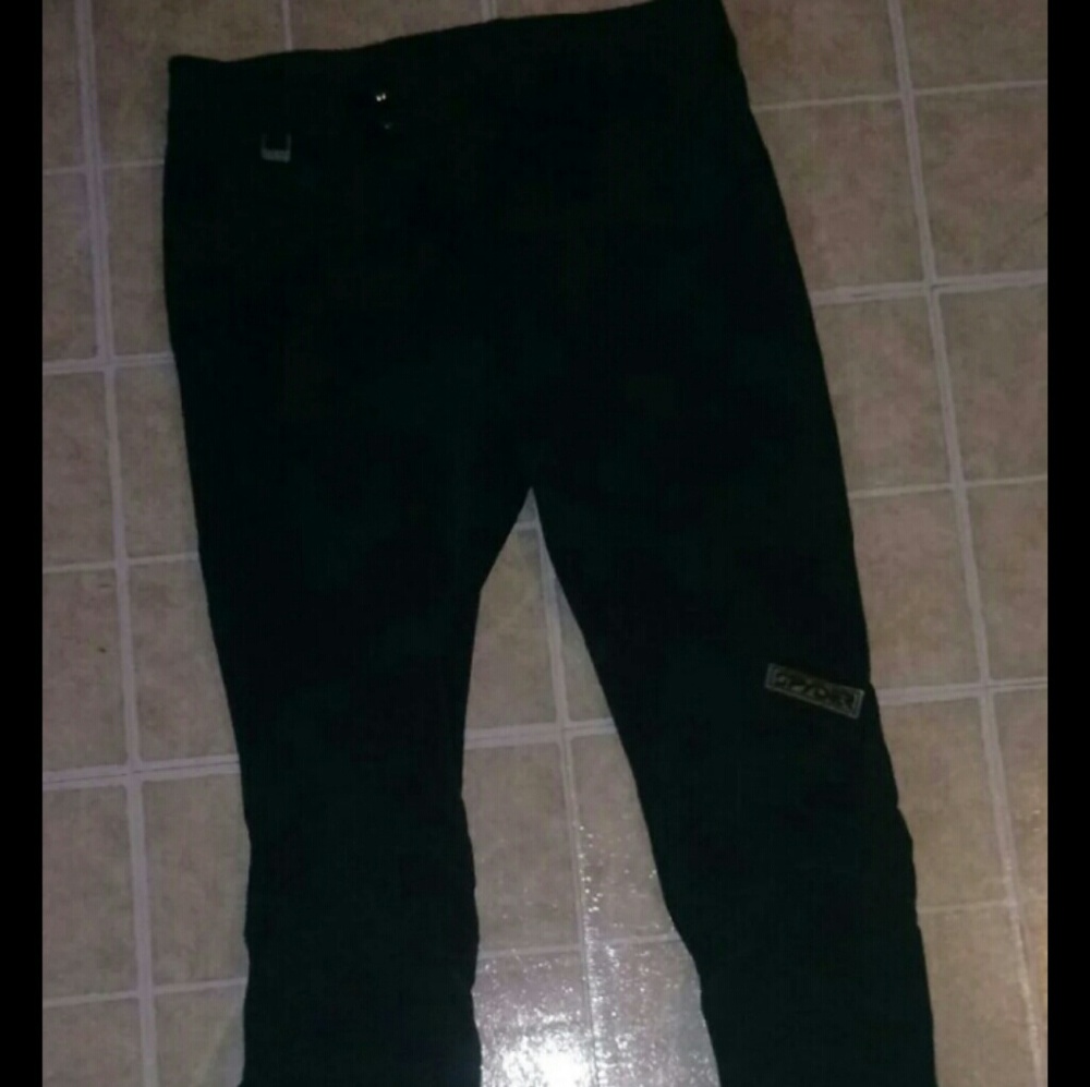 Spyder Entrant snowboarding ski pants. Men's 43L